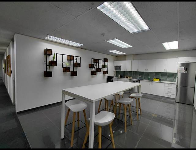 23M² OFFICE TO LET IN BRYANSTON